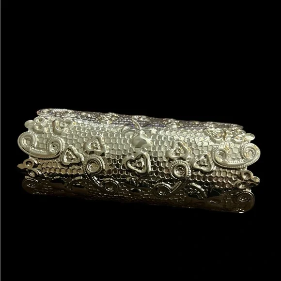 Intricate Gold Cuff Bracelet - Picture 2 of 3